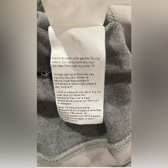 Boss Hugo Boss Gray Italian V-Neck Slim Fit Long Sleeve Sweater Size M - Picture 9 of 9